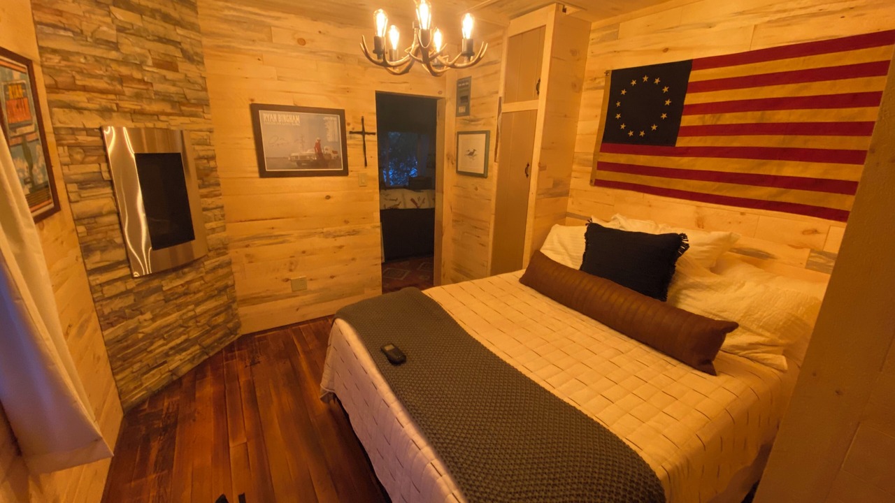Photo of Bedroom in Eveleth