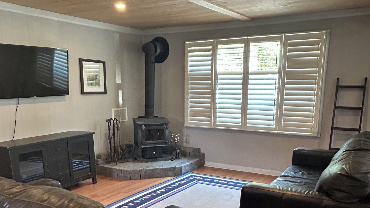 Photo of Livingroom in Port Dover