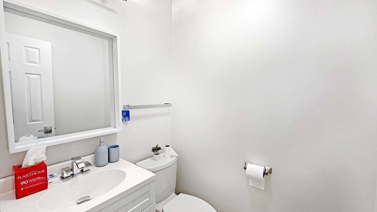 Photo of Bathroom in Lakeshore