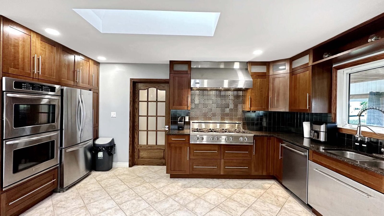Photo of Kitchen in Lakeshore