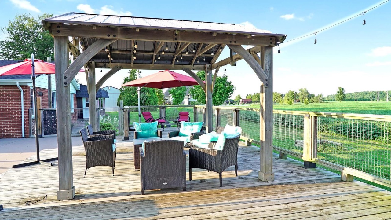 Photo of Patio Balcony in Lakeshore