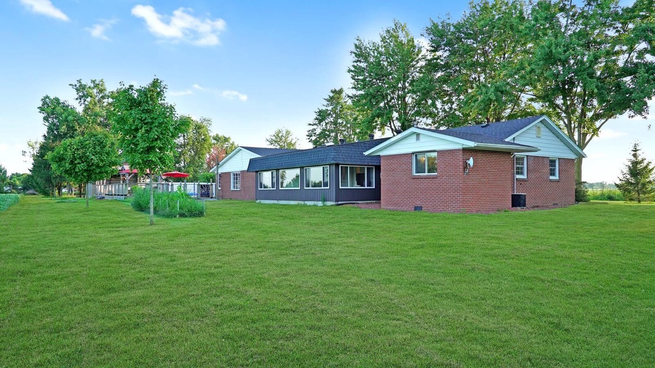 Photo of Outdoor in Lakeshore