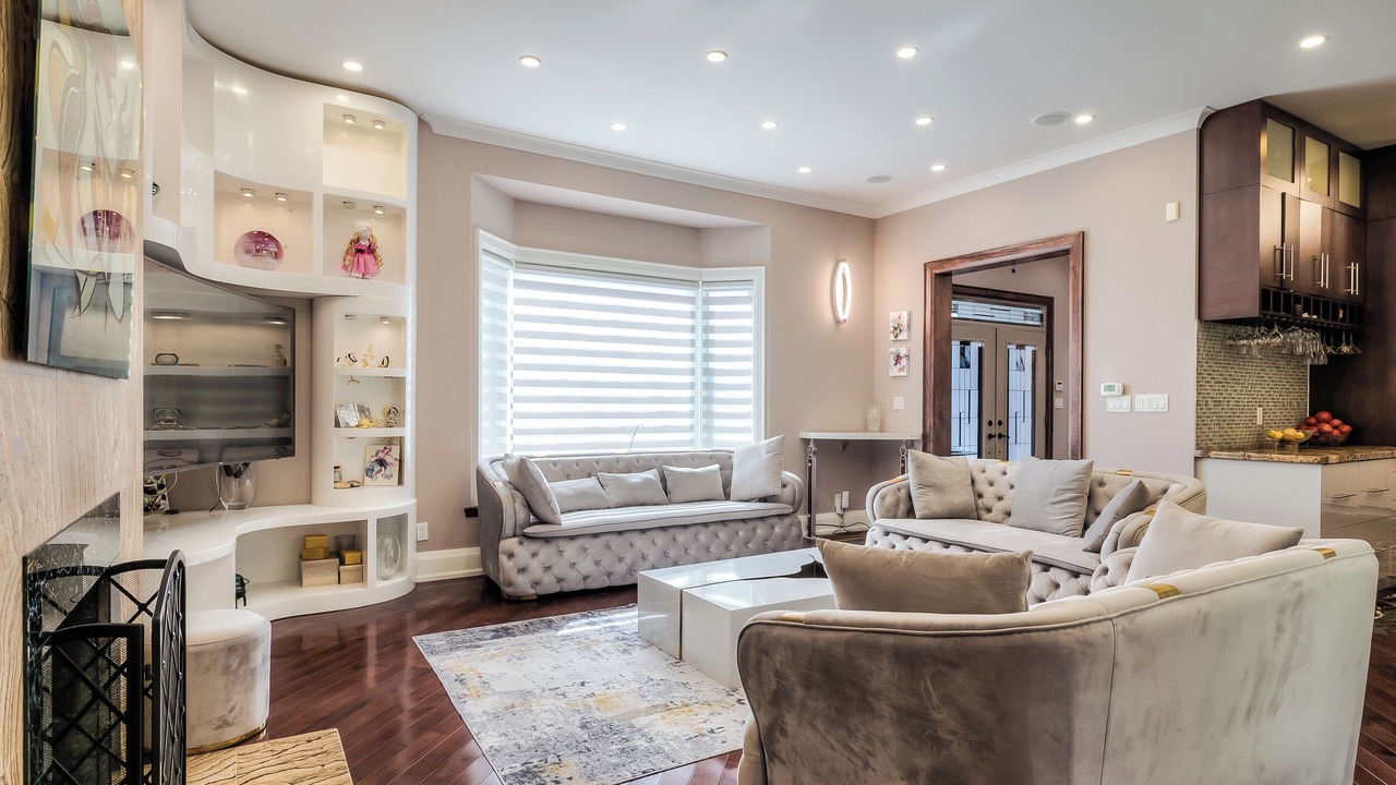 Photo of Livingroom in King City