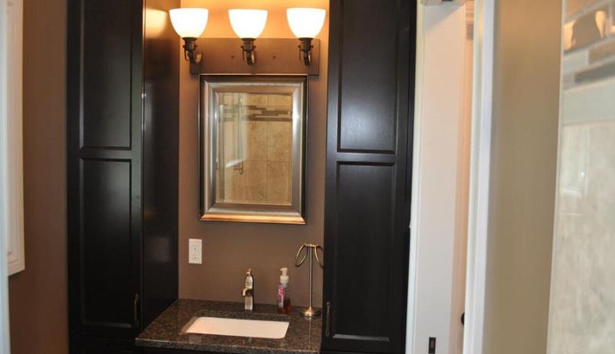 Photo of Bathroom in Leeds and the Thousand Islands