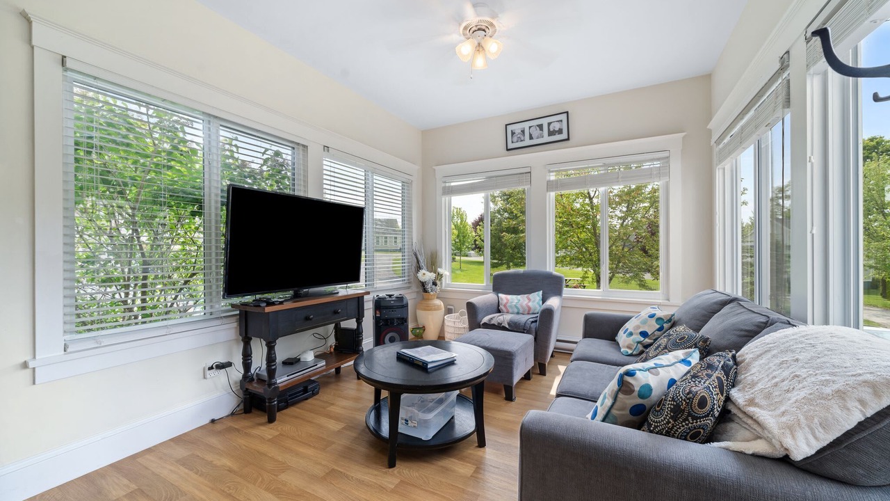 Photo of Livingroom in Cherry Valley