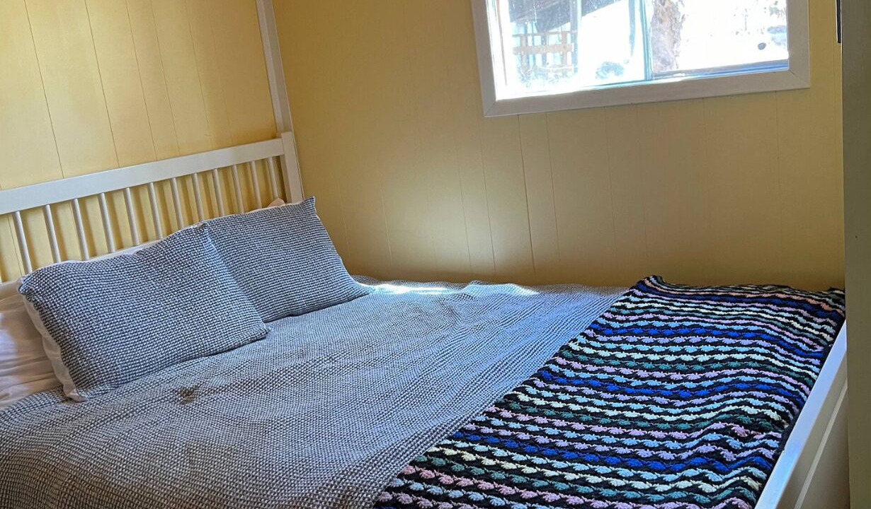 Photo of Bedroom in Actinolite