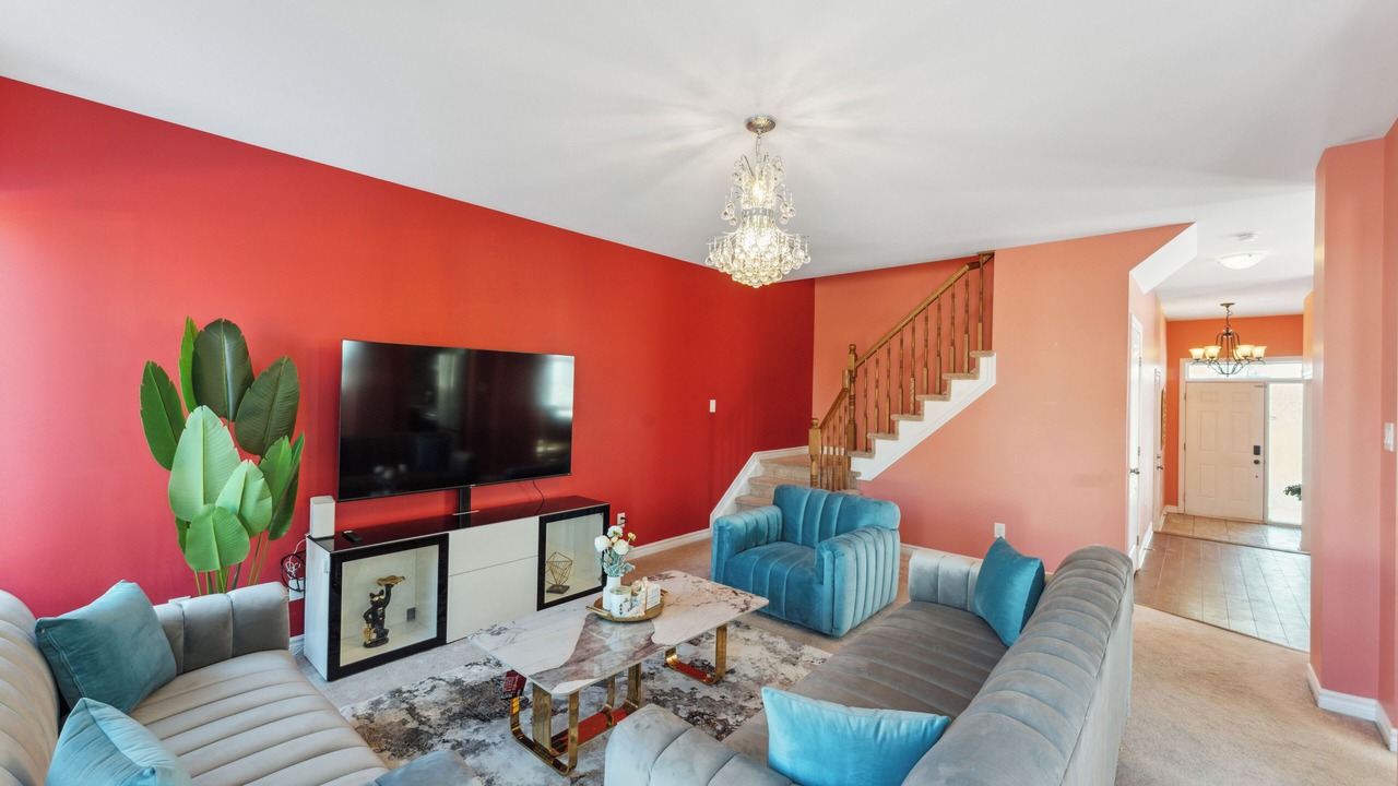 Photo of Livingroom in Ottawa Division