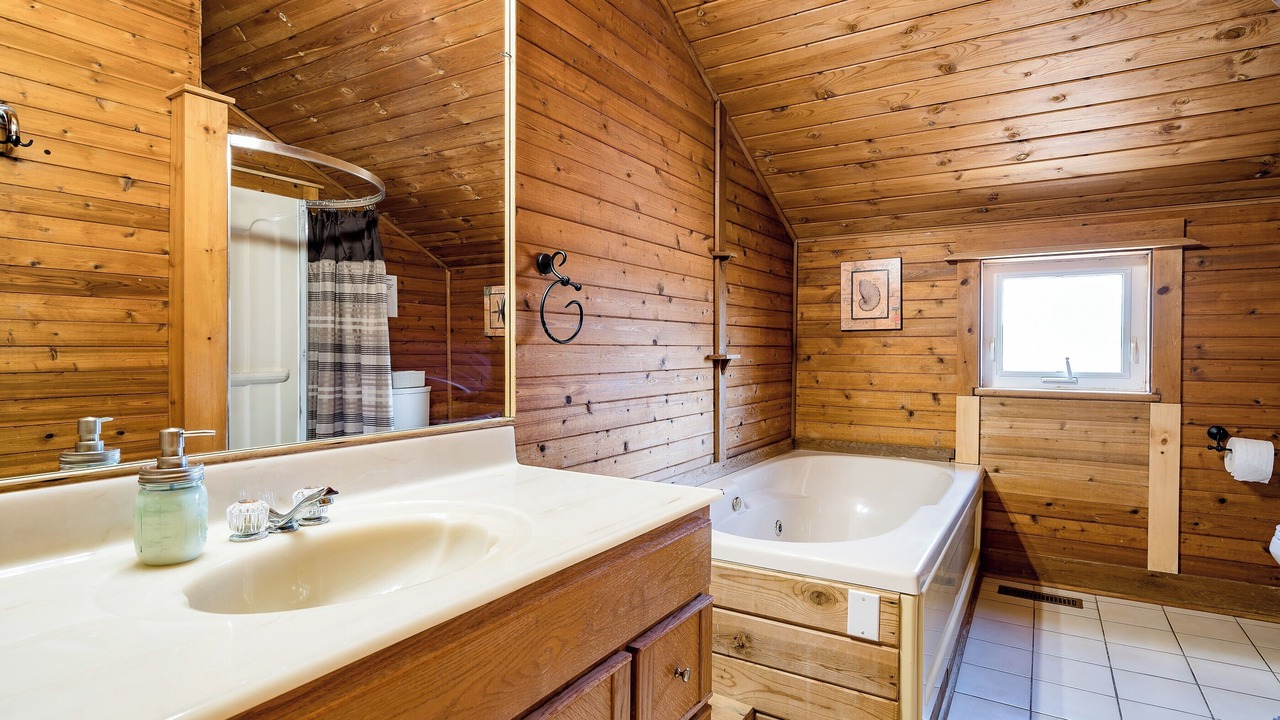 Photo of Bathroom in Swiss Meadows