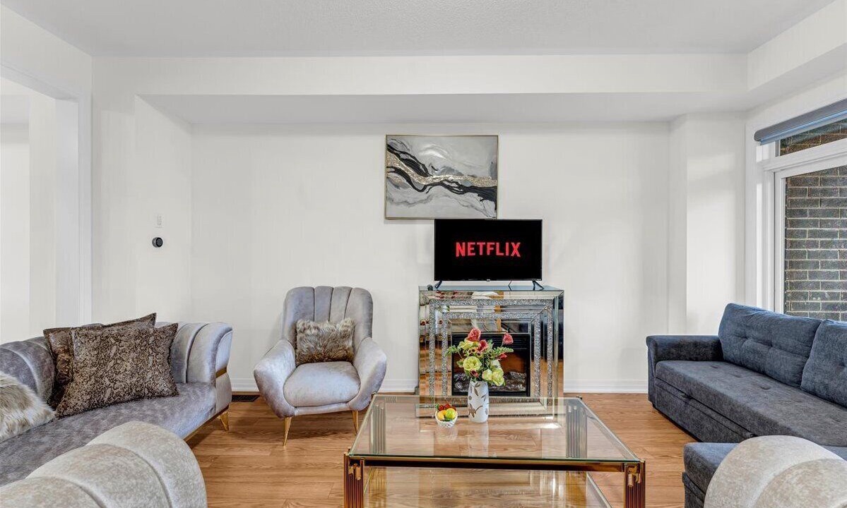 Photo of Livingroom in Brampton