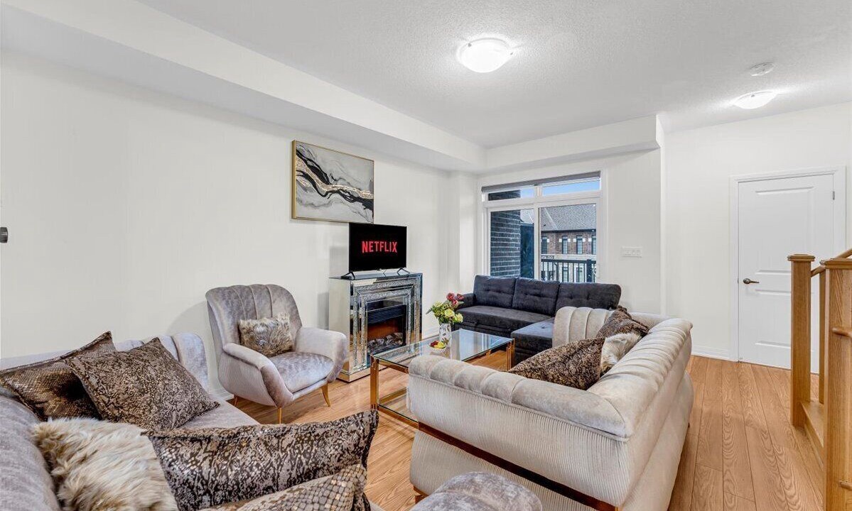 Photo of Livingroom in Brampton