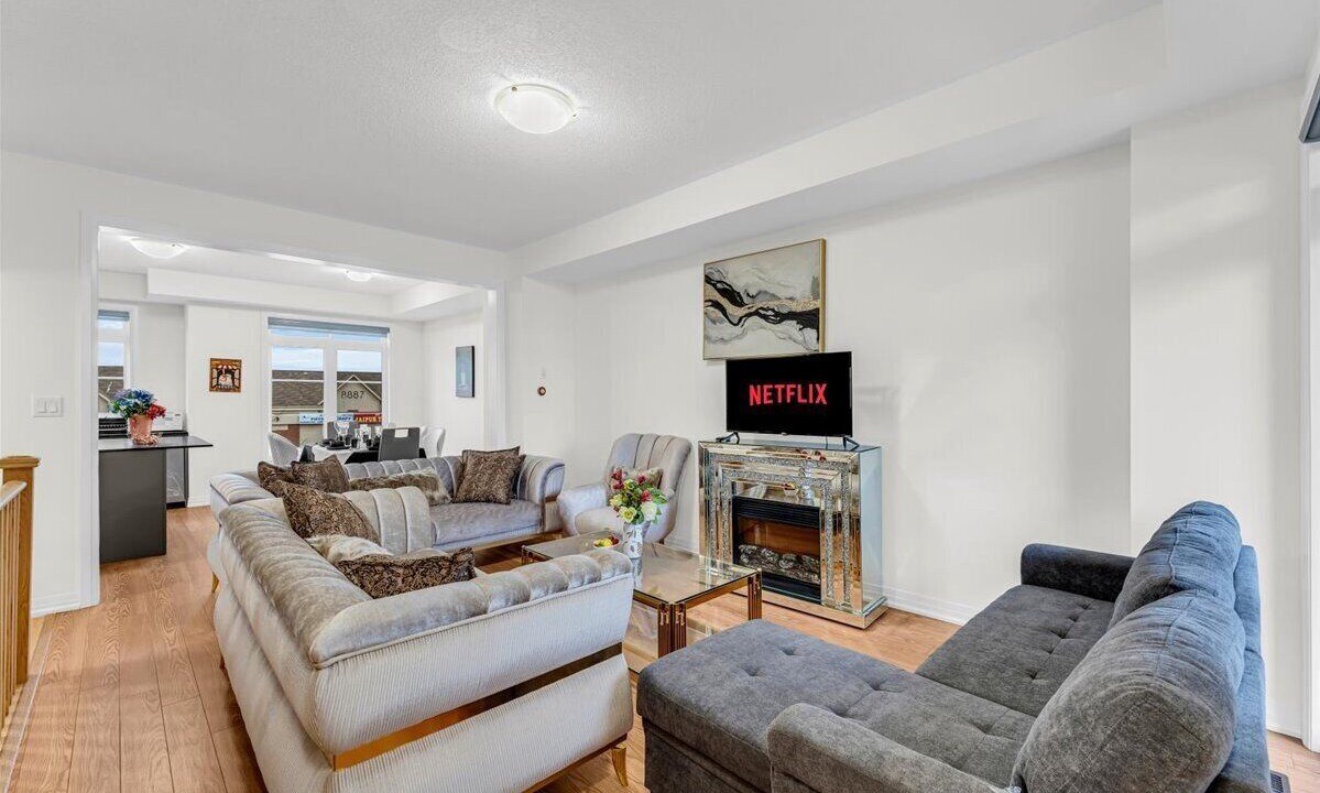 Photo of Livingroom in Brampton