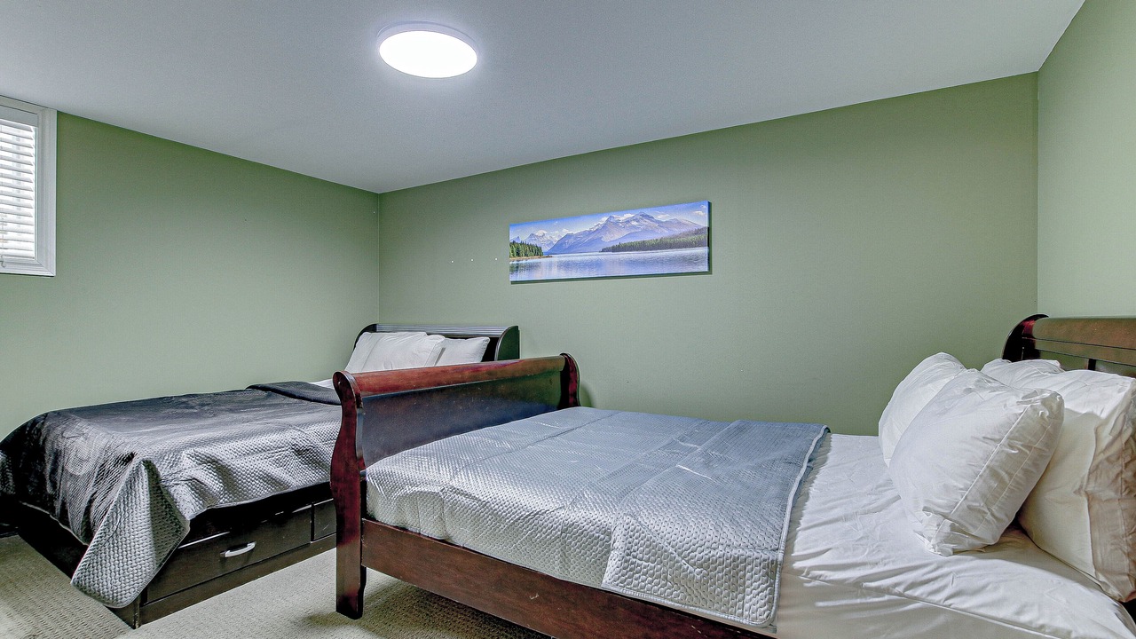 Photo of Bedroom in Grand Bend