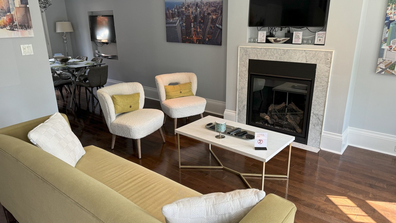 Photo of Livingroom in East York