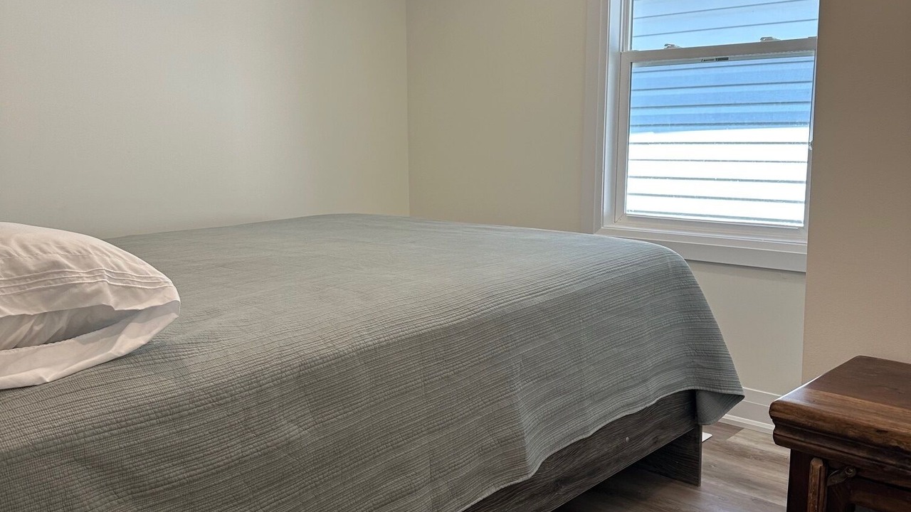Photo of Bedroom in Crystal Beach