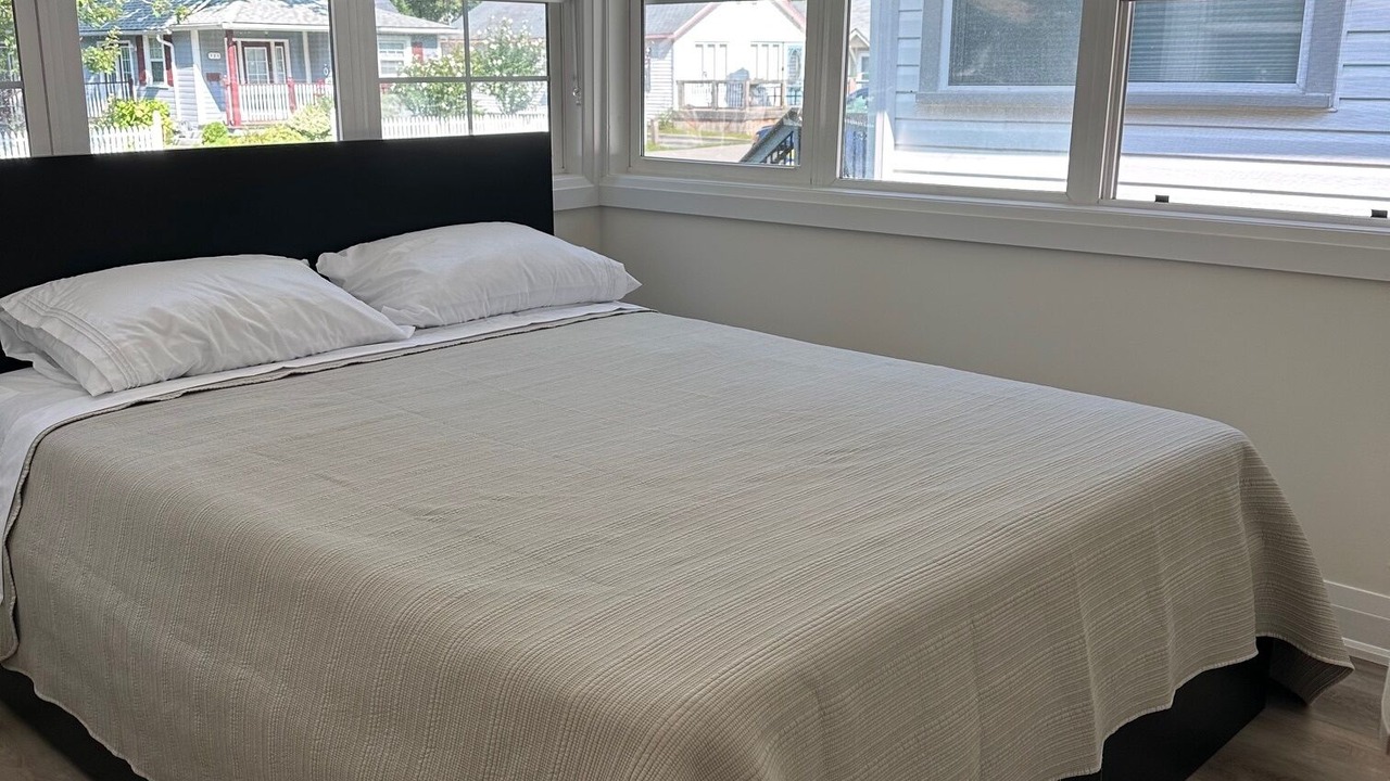 Photo of Bedroom in Crystal Beach