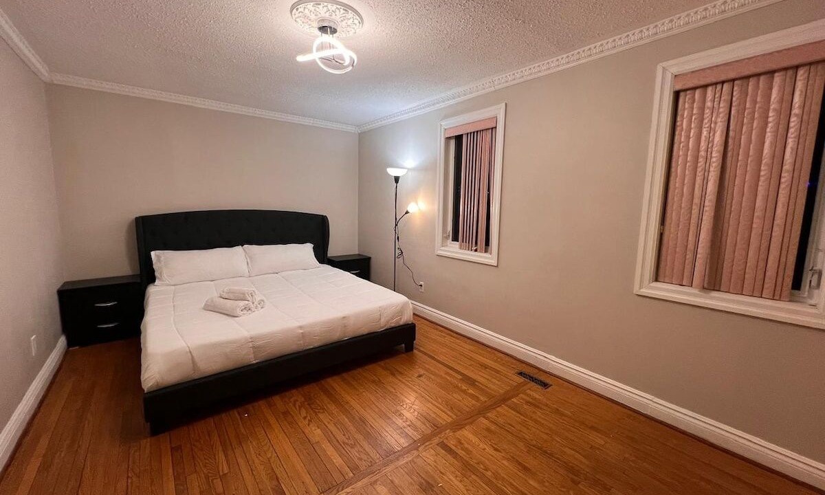 Photo of Bedroom in Port Credit