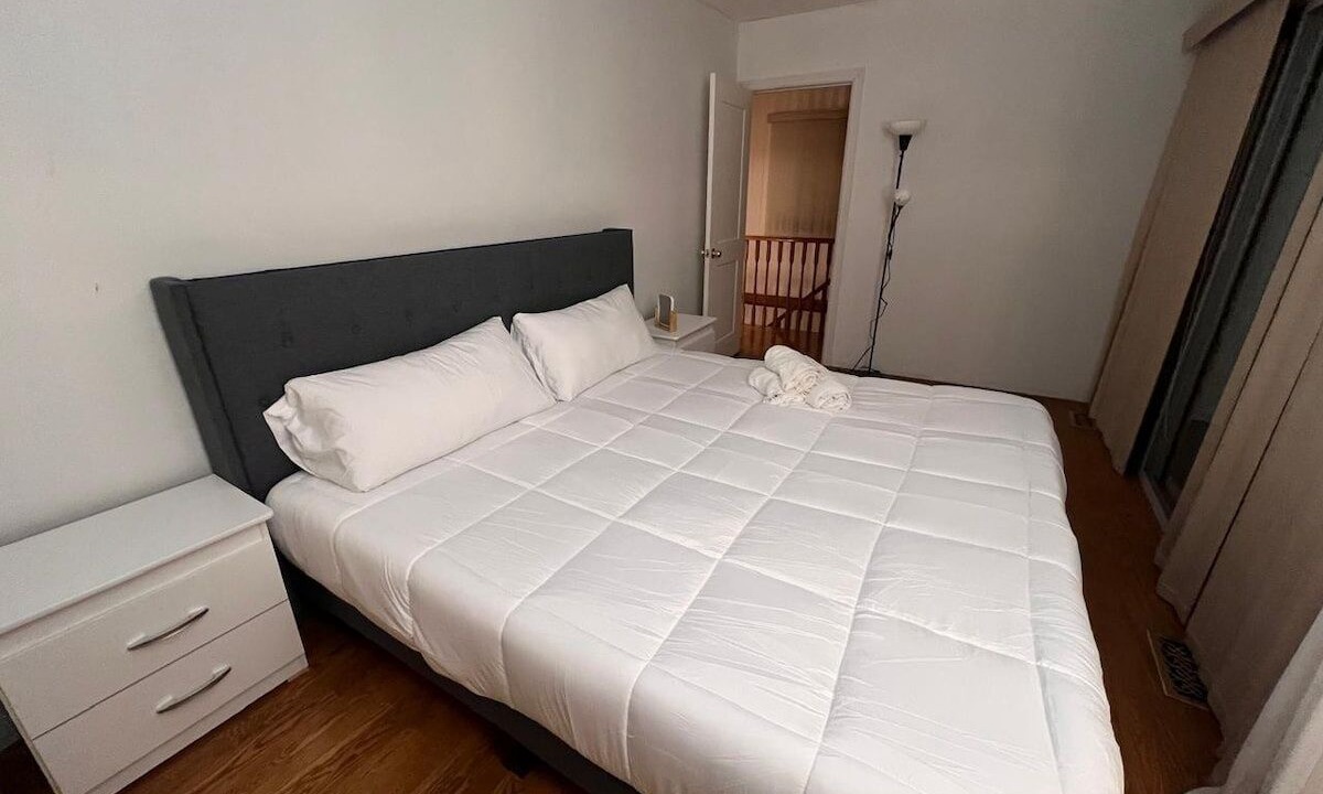 Photo of Bedroom in Port Credit