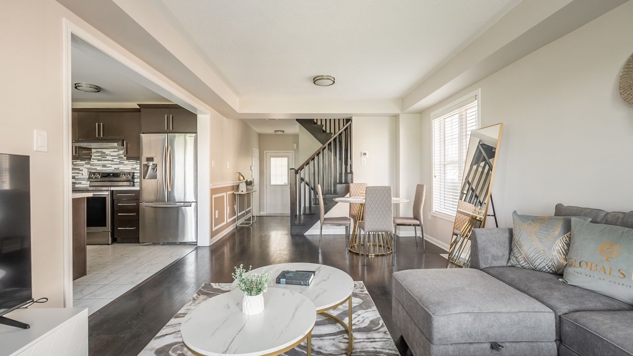 Photo of Livingroom in Brampton