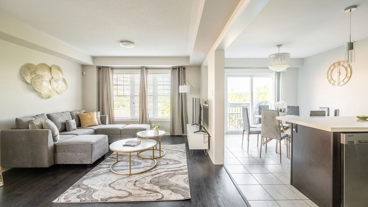 Photo of Livingroom in Brampton