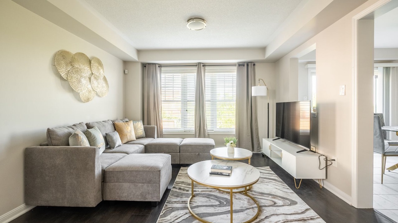 Photo of Livingroom in Brampton