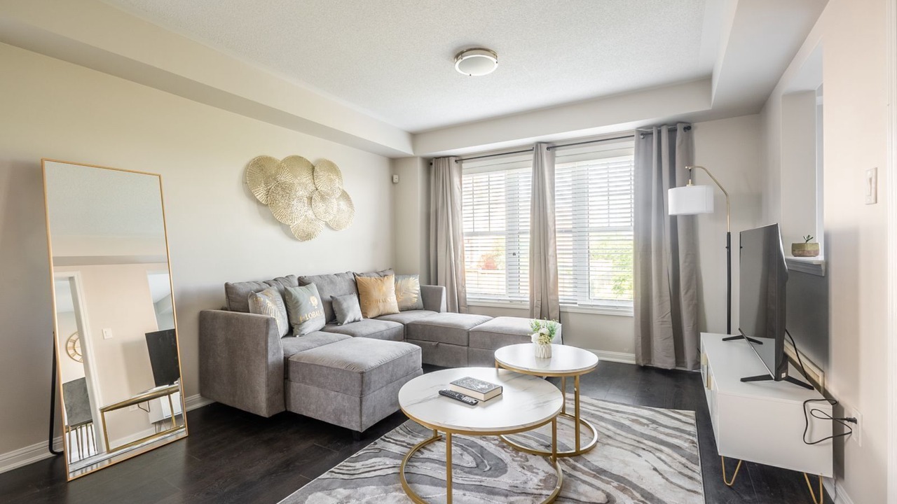 Photo of Livingroom in Brampton
