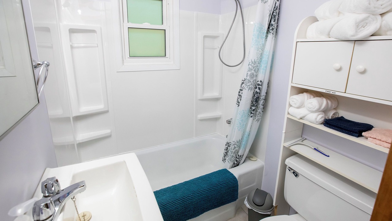 Photo of Bathroom in Frontenac