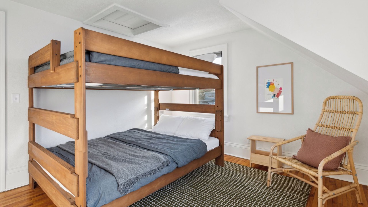 Photo of Bedroom in Linden Hills