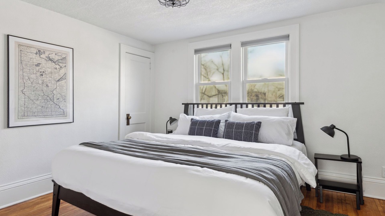 Photo of Bedroom in Linden Hills