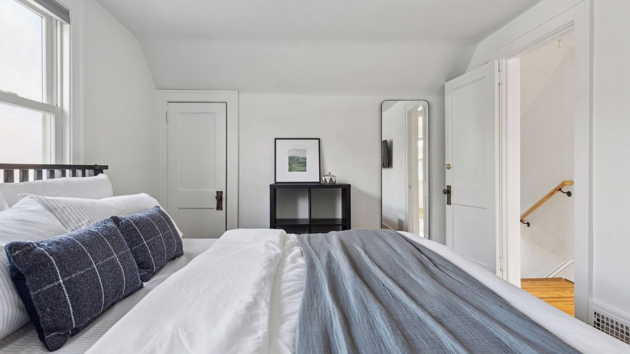 Photo of Bedroom in Linden Hills