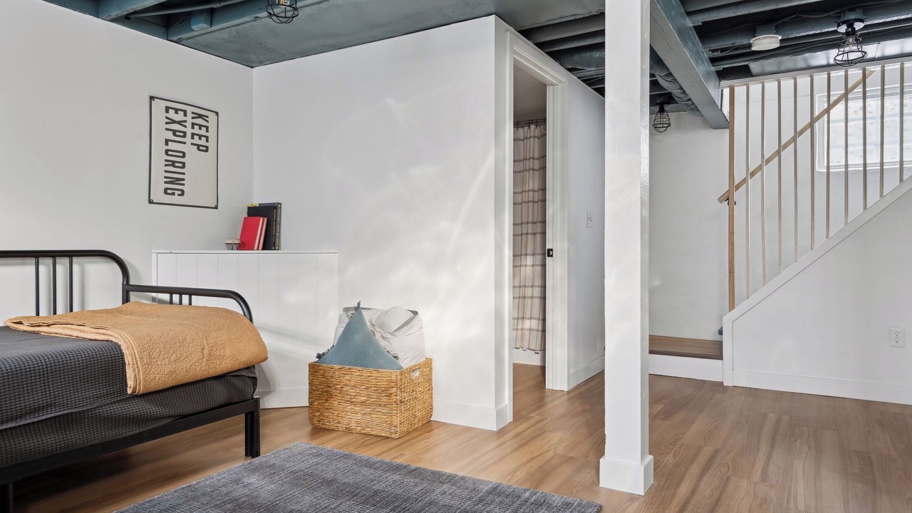 Photo of Bedroom in Linden Hills