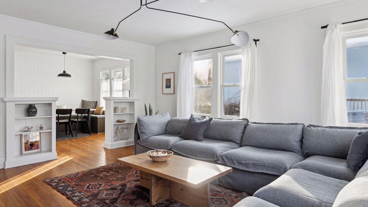 Photo of Livingroom in Linden Hills