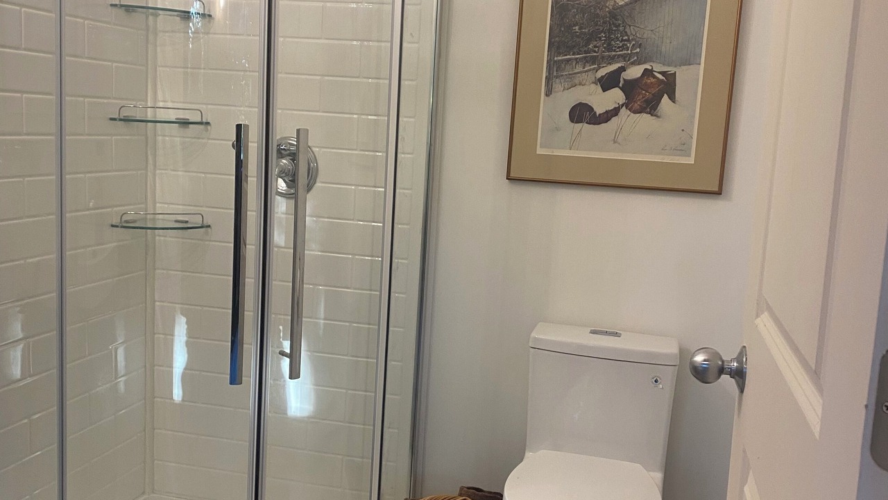 Photo of Bathroom in Frontenac