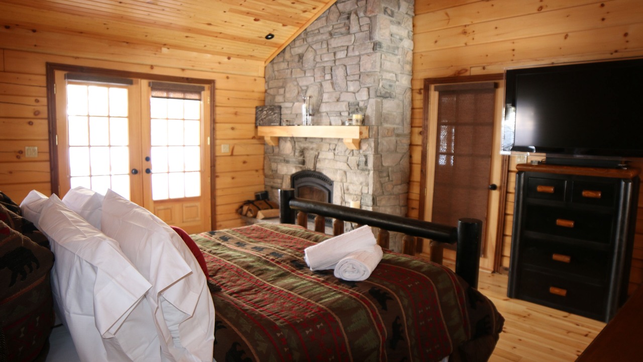 Photo of Livingroom in Algonquin Highlands