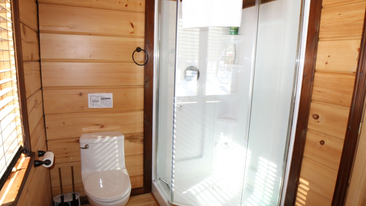 Photo of Bathroom in Algonquin Highlands