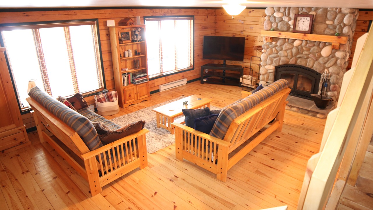 Photo of Livingroom in Algonquin Highlands