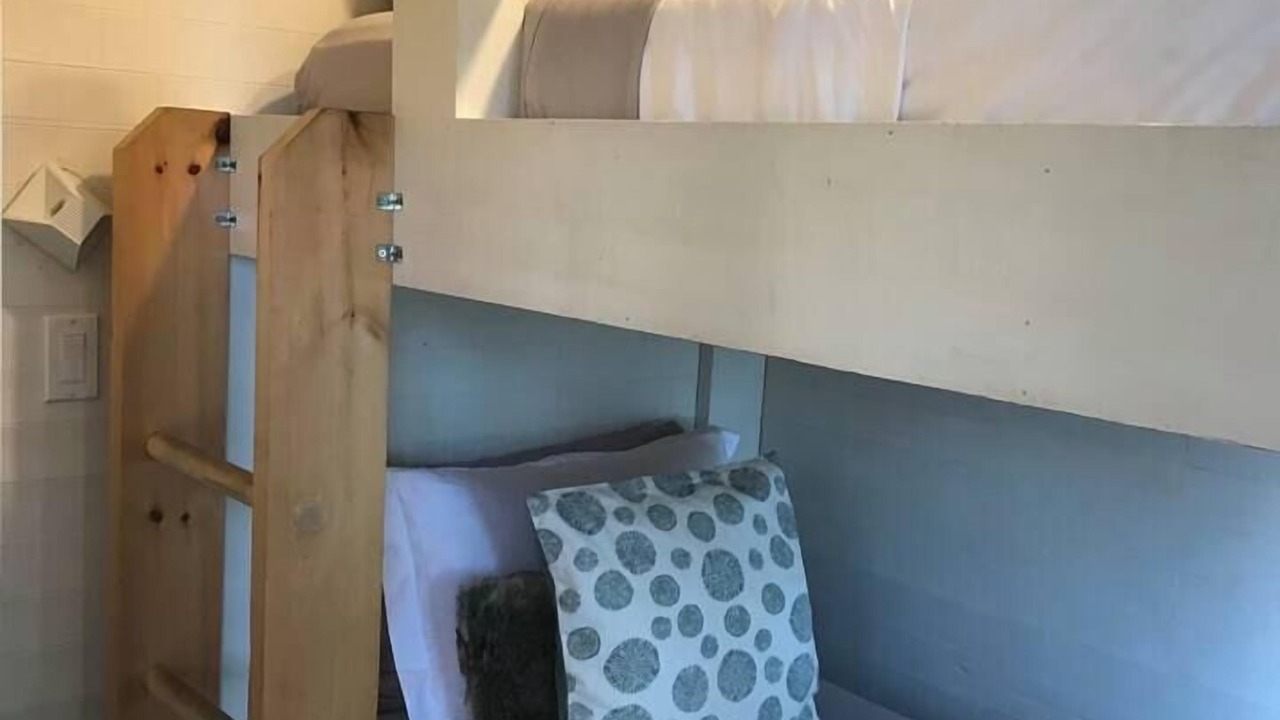Photo of Bedroom in Lansdowne