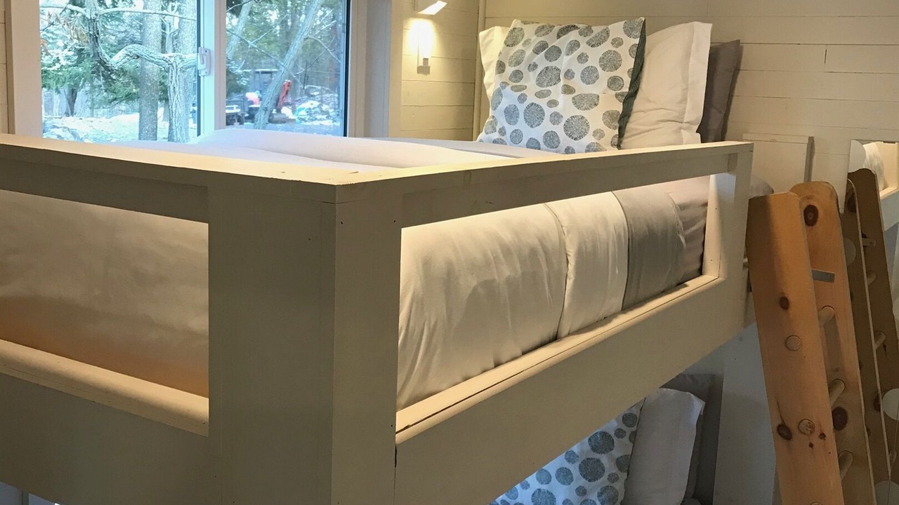 Photo of Bedroom in Lansdowne