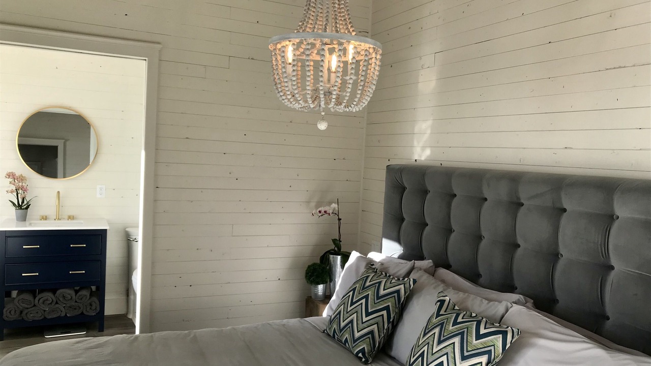 Photo of Bedroom in Lansdowne