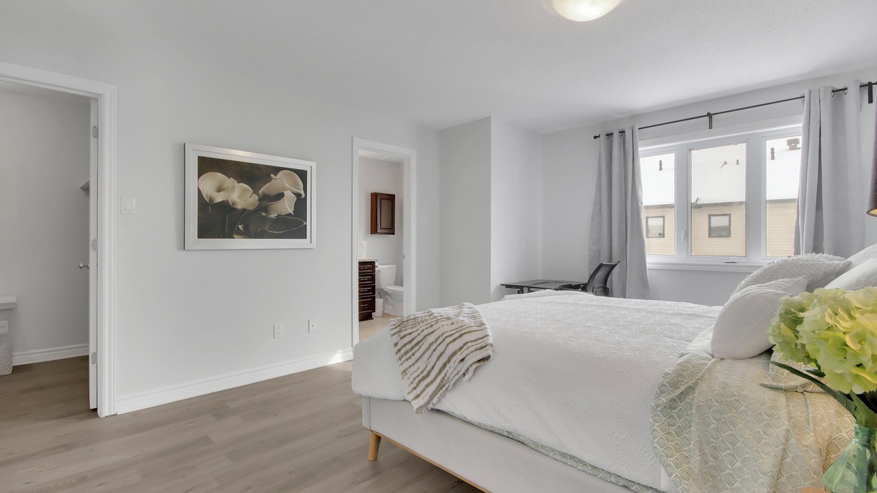 Photo of Bedroom in Ottawa Division