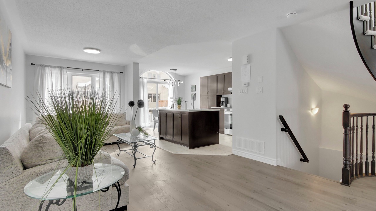 Photo of Livingroom in Ottawa Division