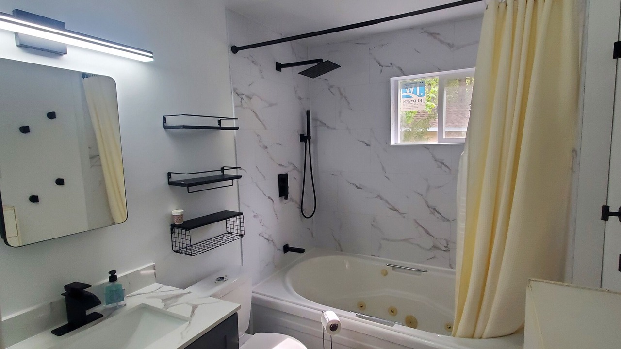 Photo of Bathroom in Algoma District