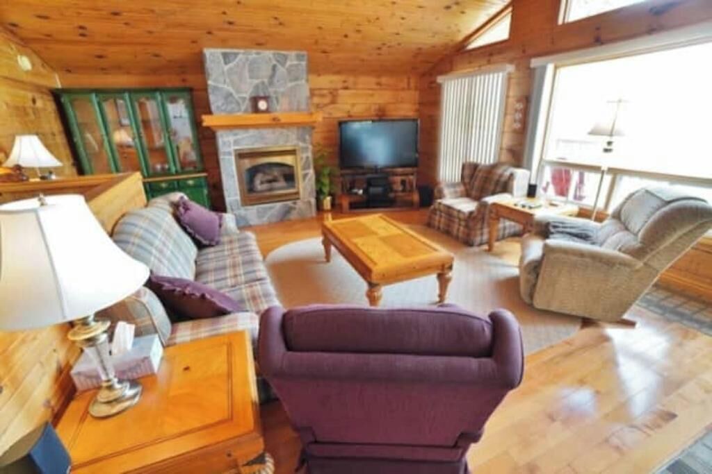 Photo of Livingroom in Hastings Highlands