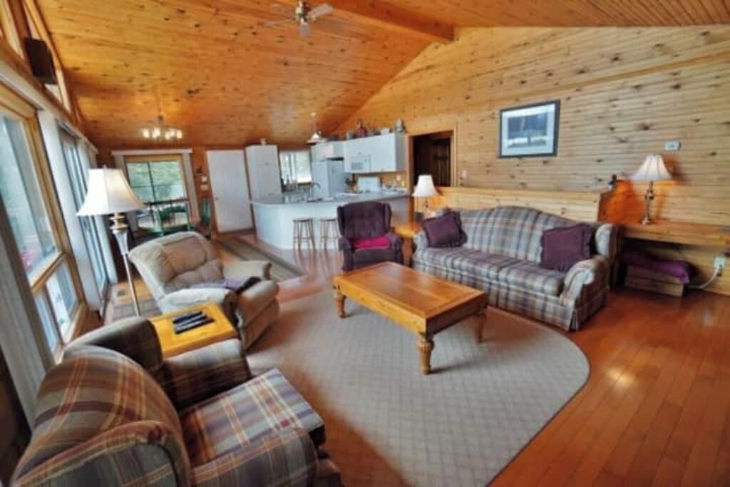 Photo of Livingroom in Hastings Highlands
