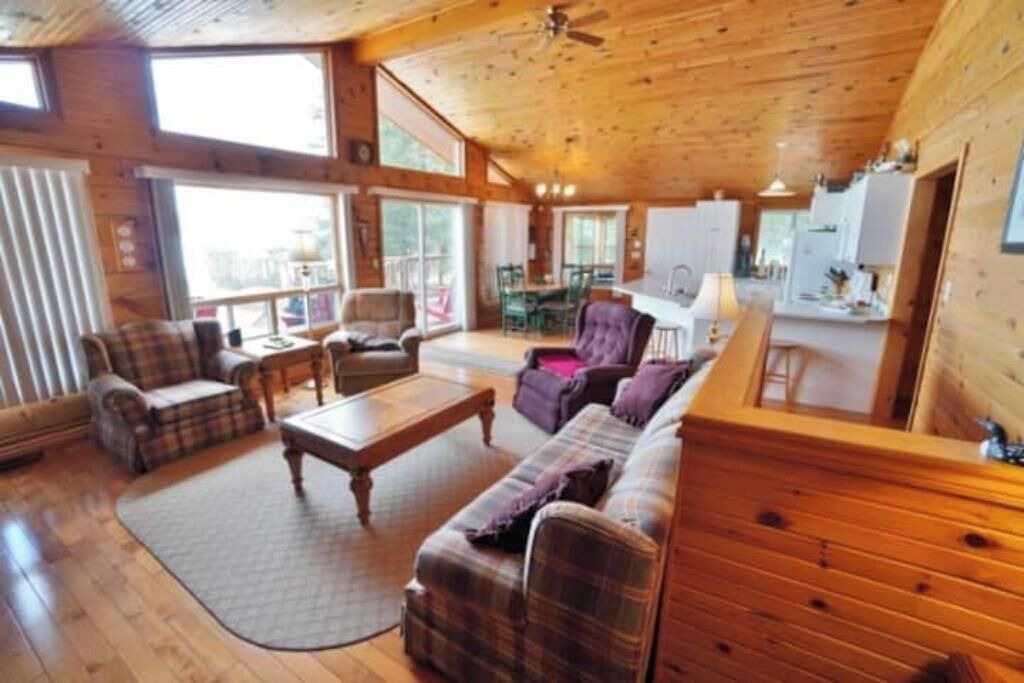 Photo of Livingroom in Hastings Highlands