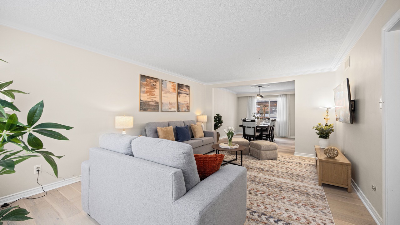 Photo of Livingroom in Halton Hills