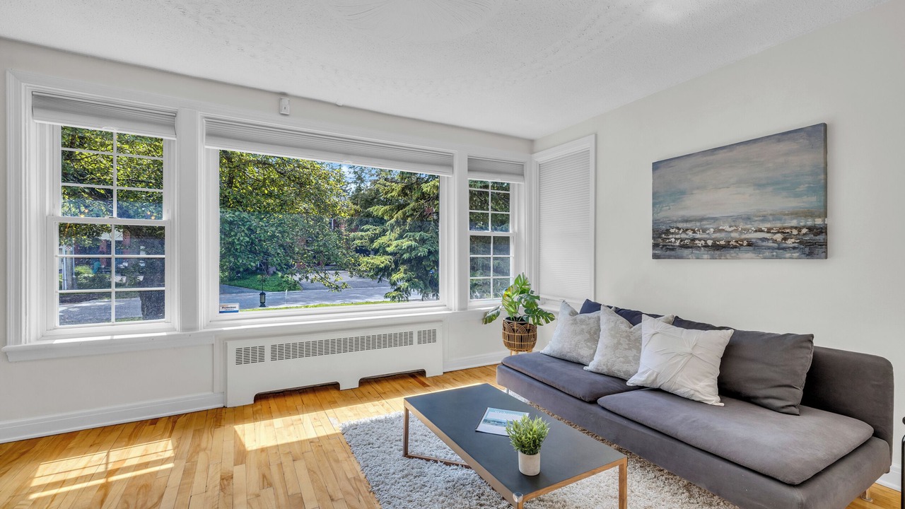 Photo of Livingroom in Westboro