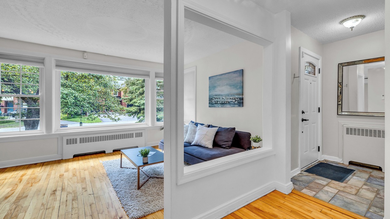 Photo of Livingroom in Westboro