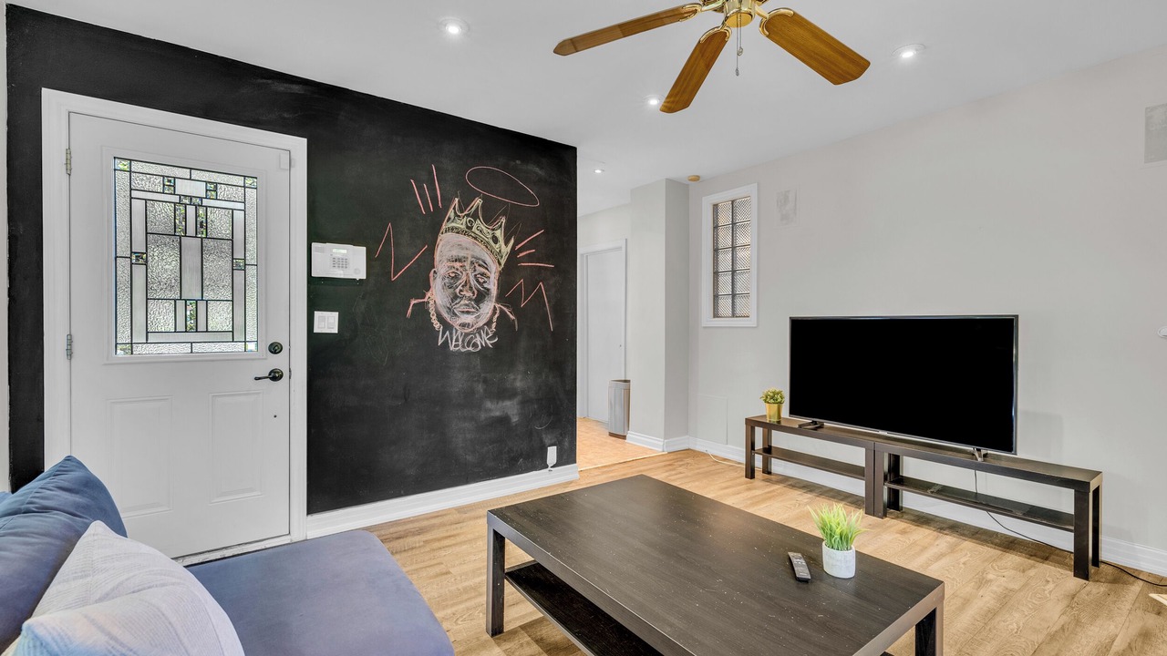 Photo of Livingroom in Westboro