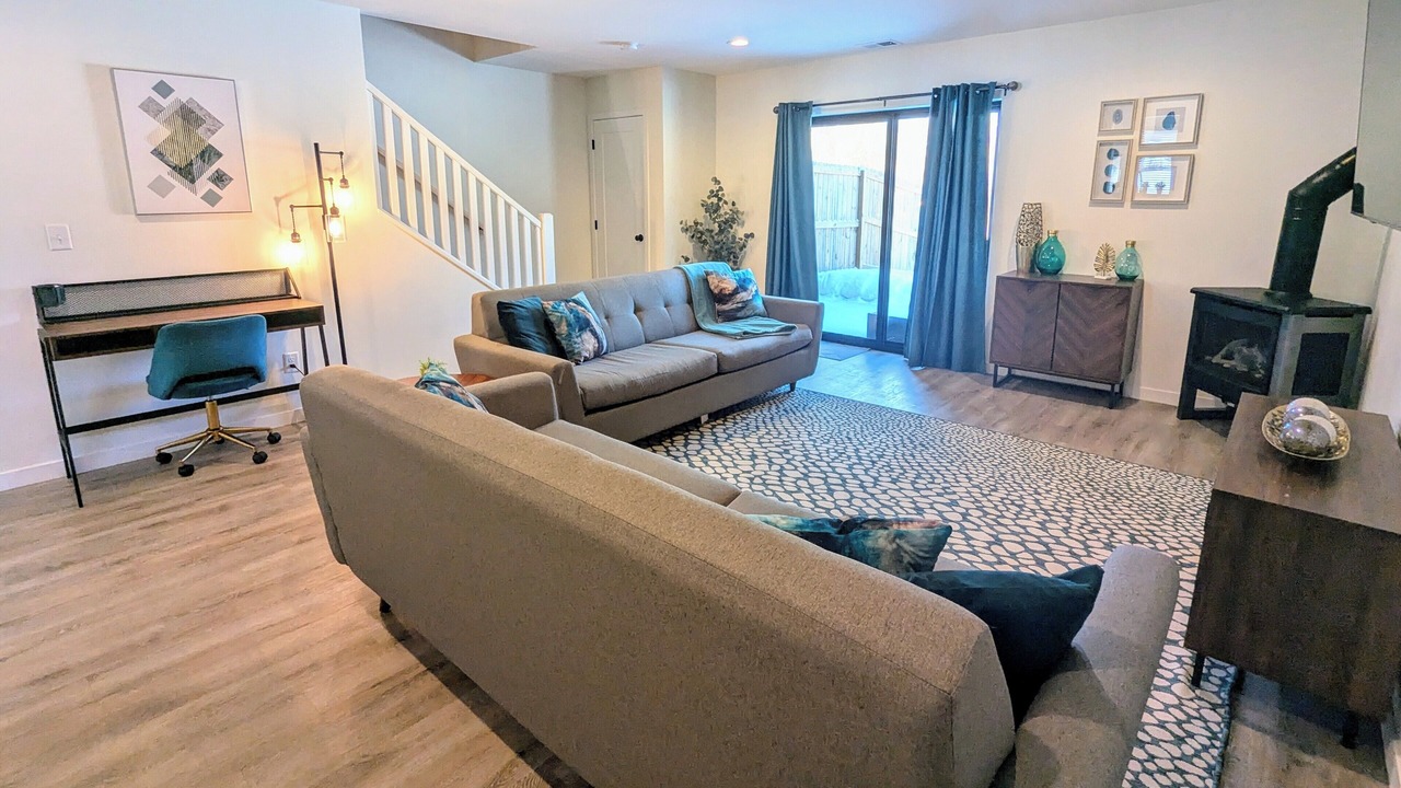 Photo of Livingroom in Hermantown