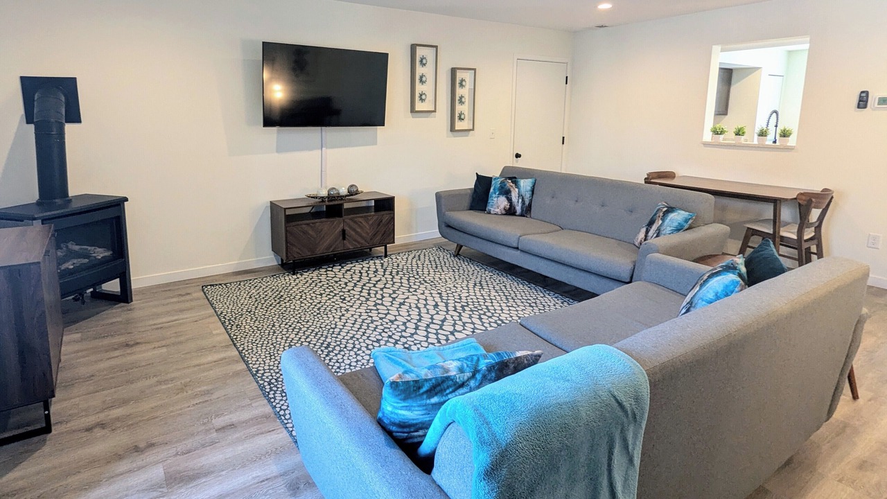 Photo of Livingroom in Hermantown